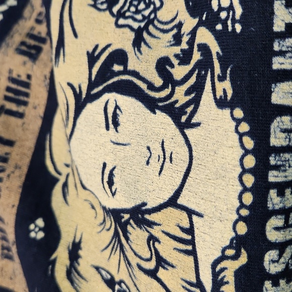 Witchy tee shirt size XL Gildan brand black gold colors - Picture 9 of 9